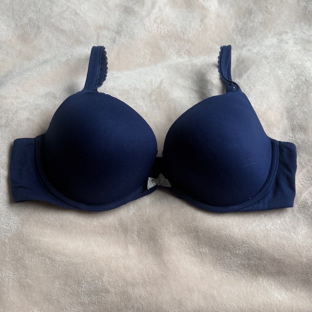Victoria's Secret Navy Body by Victoria Push Up Bra